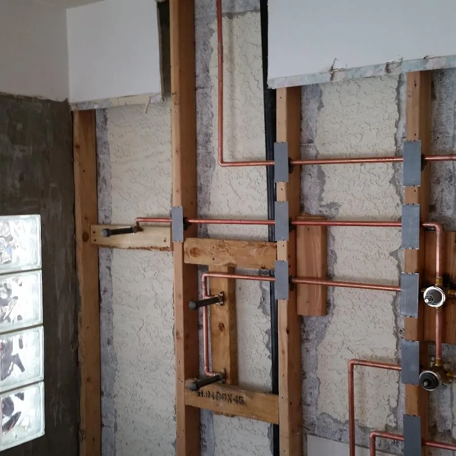 Copper pipe installation for Emergency Plumber in Lima